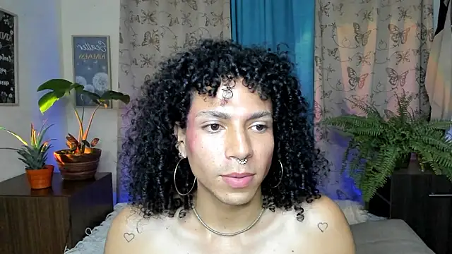 Snapshot of Angel_White25 chatting on February 3, 2026, 2:53 am Angel White25 online show from February 3, 2026, 2:53 am