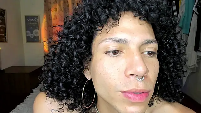 Snapshot of Angel_White25 chatting on February 16, 2026, 7:12 pm Angel White25 online show from February 16, 2026, 7:12 pm