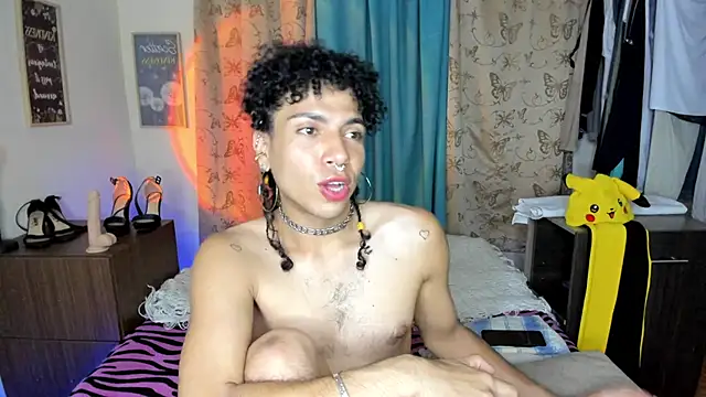 Snapshot of Angel_White25 chatting on April 17, 2026, 2:58 am Angel White25 online show from April 17, 2026, 2:58 am