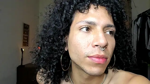 Snapshot of Angel_White25 chatting on February 14, 2026, 5:35 pm Angel White25 online show from February 14, 2026, 5:35 pm