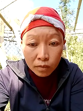 Snapshot of girl-hot2x chatting on January 17, 2026, 5:33 am girl-hot2x online show from January 17, 2026, 5:33 am