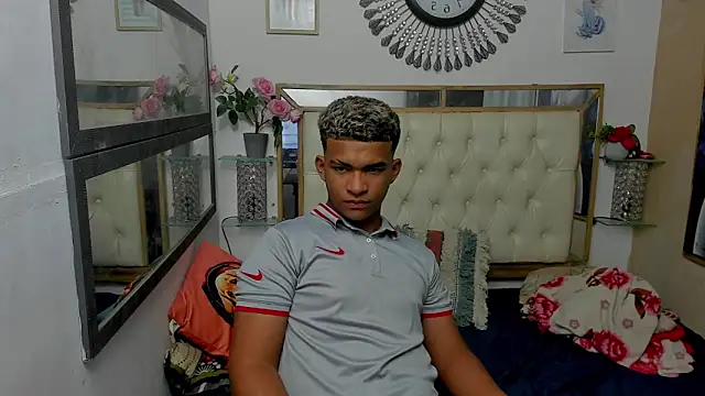 mathews    online show from December 16, 2025, 3:33 am