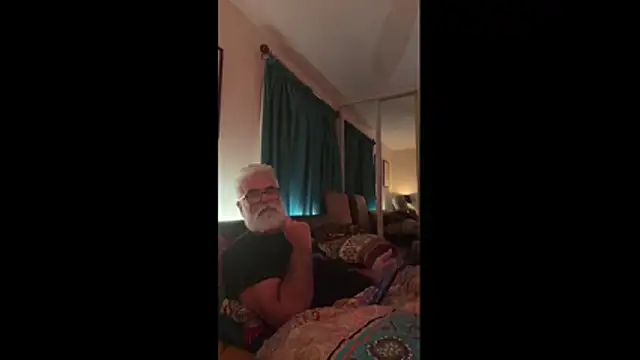 LeatherSdaddy online show from November 30, 2025, 11:27 pm