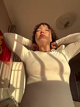 Snapshot of oo-shanshan chatting on January 7, 2026, 12:37 am oo-shanshan online show from January 7, 2026, 12:37 am