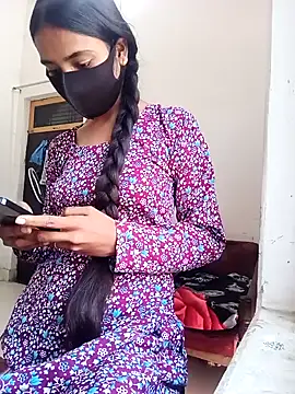 Snapshot of Riya_917 chatting on February 11, 2026, 8:03 am Riya 917 online show from February 11, 2026, 8:03 am