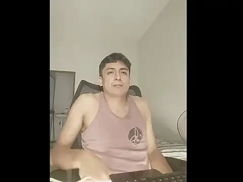 Snapshot of romdem chatting on November 12, 2025, 6:28 am romdem online show from November 12, 2025, 6:28 am