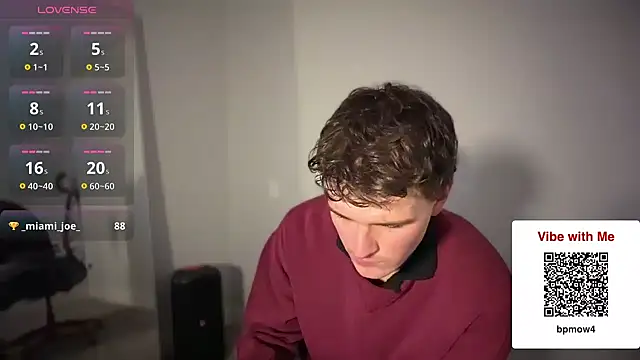 sculpteddesire online show from March 27, 2026, 4:43 am