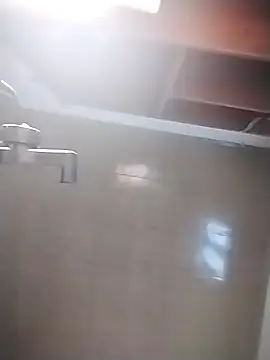 Snapshot of luvforu12 chatting on November 18, 2025, 6:39 am luvforu12 online show from November 18, 2025, 6:39 am