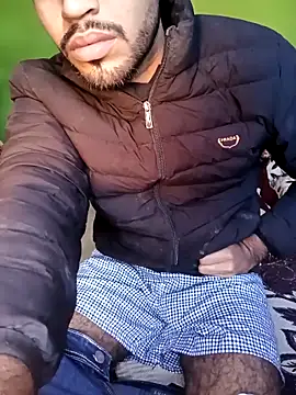 hotyyyyjonny online show from November 14, 2025, 4:49 am