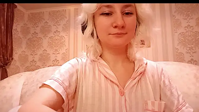 Snapshot of KyokoAck chatting on November 23, 2025, 3:11 pm KyokoAck online show from November 23, 2025, 3:11 pm