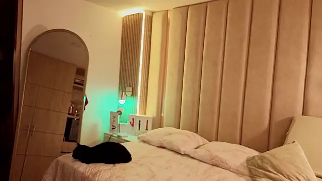 Iamnyxy online show from March 12, 2026, 11:03 am