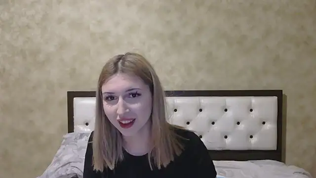 Snapshot of AlineBlayzs chatting on November 20, 2025, 9:15 pm AlineBlayzs online show from November 20, 2025, 9:15 pm