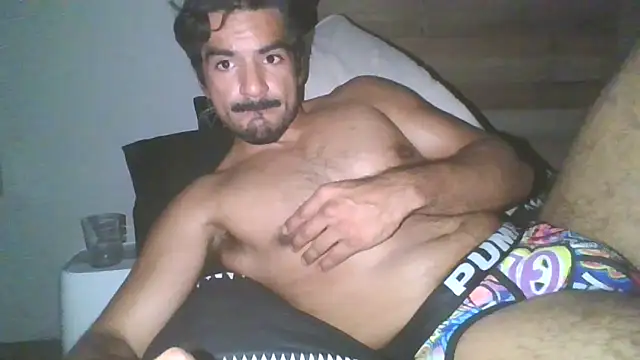 piggylatino online show from November 20, 2025, 10:05 am