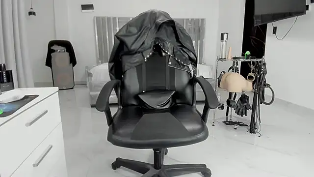 master leather online show from May 27, 2026, 2:41 am