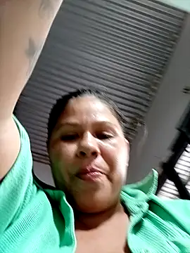 sexy latina90 online show from November 14, 2025, 10:02 pm