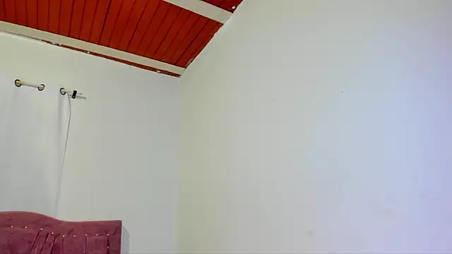 yourlatina emely online show from January 16, 2026, 4:33 pm