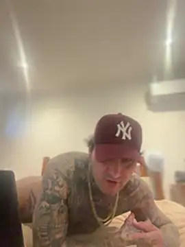 Snapshot of tattsNcock chatting on August 1, 2026, 11:03 pm tattsNcock online show from August 1, 2026, 11:03 pm