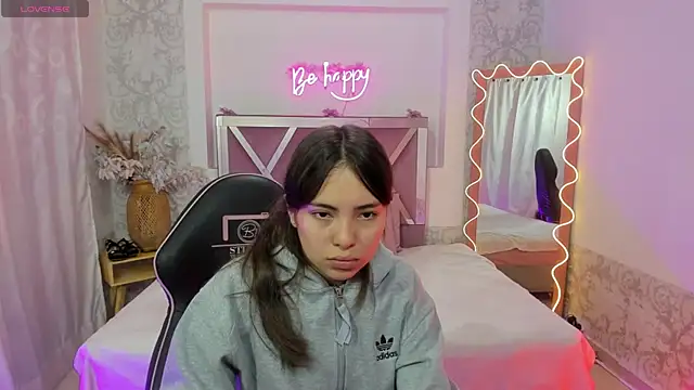 ISABELA TAY online show from January 12, 2026, 11:39 am