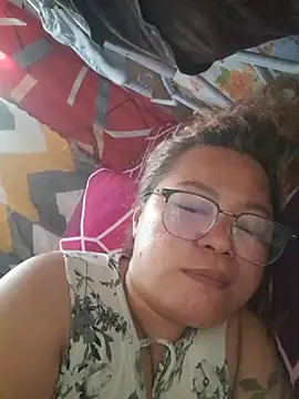 loriepinay46 online show from July 16, 2026, 11:02 pm