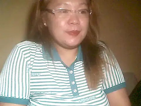 loriepinay46 online show from March 11, 2026, 3:17 pm