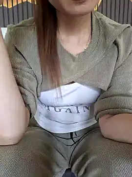 Snapshot of Niss8386 chatting on November 12, 2025, 4:38 am Niss8386 online show from November 12, 2025, 4:38 am