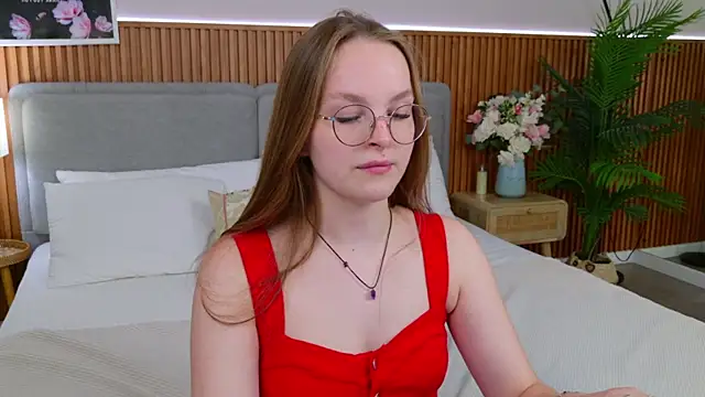 Snapshot of MadisonSmitt chatting on June 19, 2026, 5:13 am MadisonSmitt online show from June 19, 2026, 5:13 am