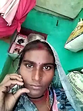 Big Lovexx online show from November 17, 2025, 5:00 am