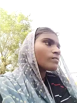 Big Lovexx online show from November 15, 2025, 4:27 am