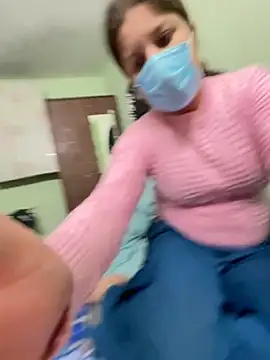 Cute hotzara online show from November 20, 2025, 4:46 am