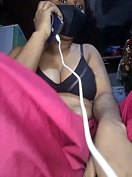 Snapshot of Jhunaki007 chatting on November 13, 2025, 4:00 pm Jhunaki007 online show from November 13, 2025, 4:00 pm