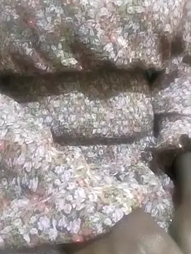 Molatane0 online show from November 12, 2025, 11:58 am