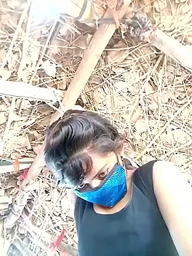 Snapshot of Kiranti_hot chatting on November 17, 2025, 8:29 am Kiranti hot online show from November 17, 2025, 8:29 am