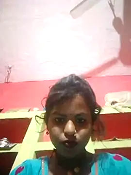 Snapshot of Kiranti_hot chatting on November 15, 2025, 9:52 pm Kiranti hot online show from November 15, 2025, 9:52 pm