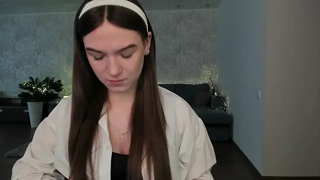 luna lust 212 online show from April 11, 2026, 4:31 am