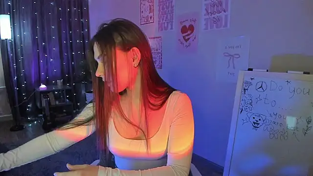 luna lust 212 online show from March 29, 2026, 4:25 am