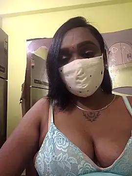 Snapshot of Dharshini98 chatting on February 20, 2026, 10:06 am Dharshini98 online show from February 20, 2026, 10:06 am