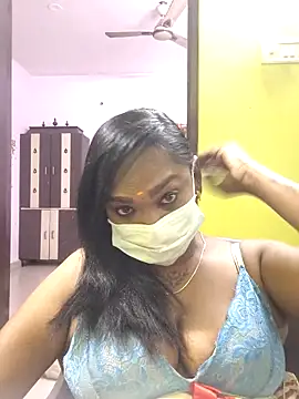 Snapshot of Dharshini98 chatting on March 4, 2026, 5:10 pm Dharshini98 online show from March 4, 2026, 5:10 pm