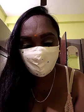 Snapshot of Dharshini98 chatting on February 7, 2026, 12:51 am Dharshini98 online show from February 7, 2026, 12:51 am