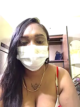 Snapshot of Dharshini98 chatting on February 3, 2026, 1:16 am Dharshini98 online show from February 3, 2026, 1:16 am