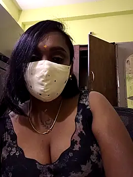 Snapshot of Dharshini98 chatting on February 6, 2026, 12:45 pm Dharshini98 online show from February 6, 2026, 12:45 pm