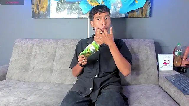 Snapshot of Carl-Milton chatting on November 14, 2025, 12:47 am Carl-Milton online show from November 14, 2025, 12:47 am