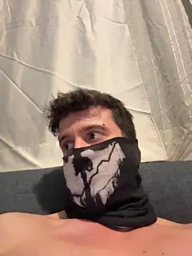 Snapshot of bigfatbro9 chatting on February 28, 2026, 12:32 am bigfatbro9 online show from February 28, 2026, 12:32 am