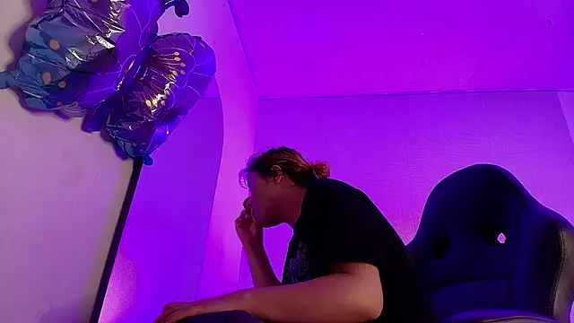 Snapshot of NinaSakura_Eup chatting on February 3, 2026, 11:37 am NinaSakura Eup online show from February 3, 2026, 11:37 am