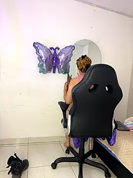 NinaSakura Eup online show from January 9, 2026, 12:12 pm