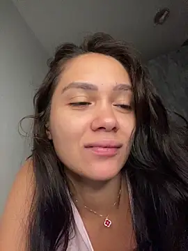 carolsapequinha online show from February 3, 2026, 12:10 pm