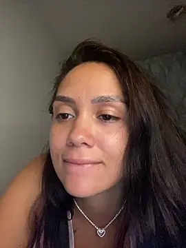 carolsapequinha online show from February 12, 2026, 1:05 am