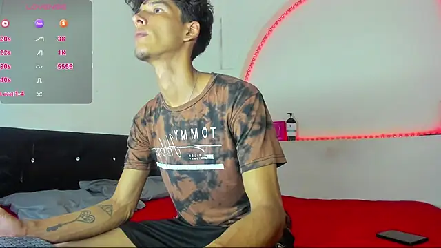 Snapshot of kaiborman00 chatting on April 2, 2026, 3:02 am kaiborman00 online show from April 2, 2026, 3:02 am