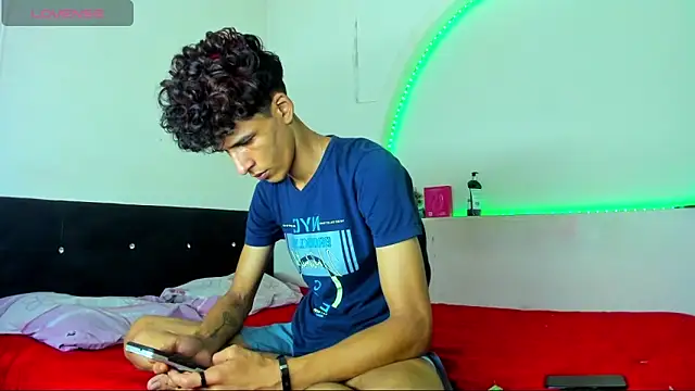 Snapshot of kaiborman00 chatting on March 6, 2026, 3:12 am kaiborman00 online show from March 6, 2026, 3:12 am