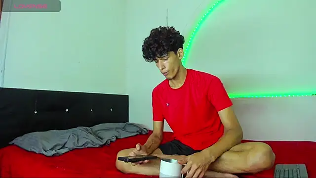 Snapshot of kaiborman00 chatting on April 16, 2026, 2:56 am kaiborman00 online show from April 16, 2026, 2:56 am