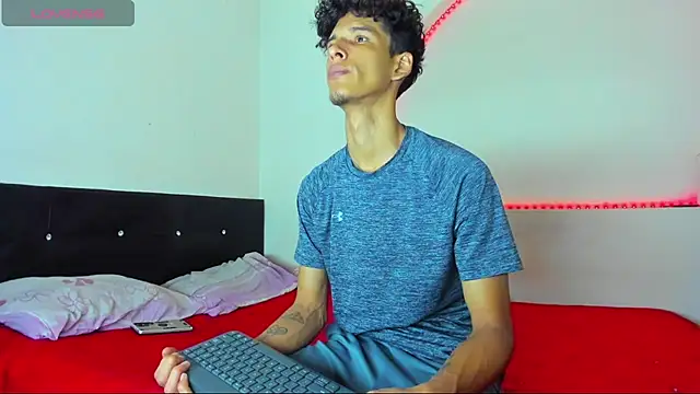 Snapshot of kaiborman00 chatting on March 14, 2026, 2:50 am kaiborman00 online show from March 14, 2026, 2:50 am